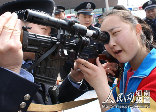 警用装备检测