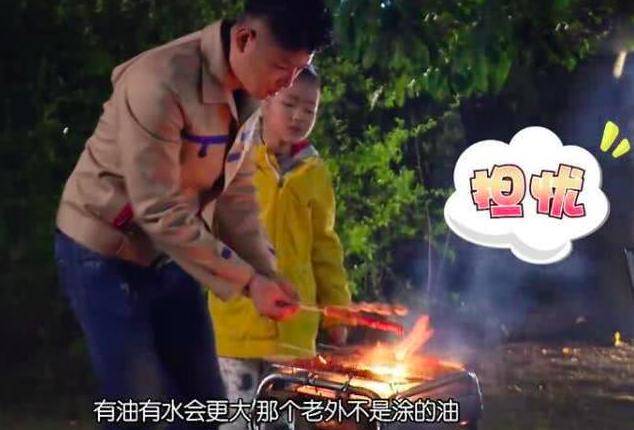 投喂南方游客的尔滨小孩哥火了